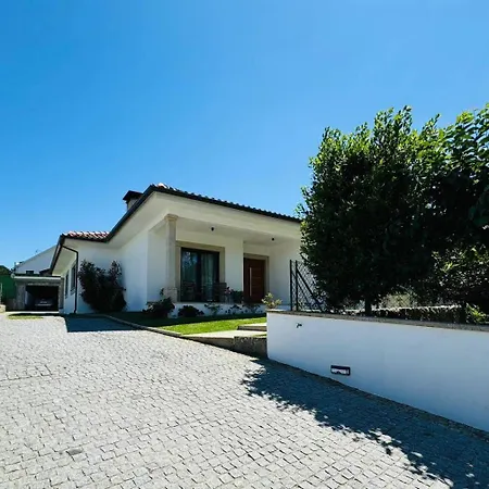 Pinheiros House By Alponte Monção